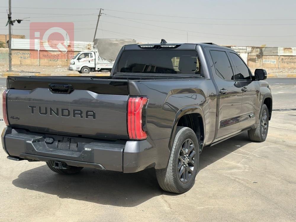 Toyota Tundra